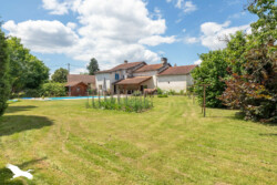 Immobilier Focus sur le mois de juin par Jean-Luc Renouil photographe et pilote de drone en Dordogne