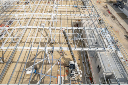 Photographie du chantier Liebherr pour Giraud-Serin Constructions métalliques par Jean-Luc Renouil photographe et pilote de drone
