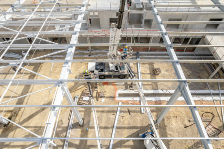 Photographie du chantier Liebherr pour Giraud-Serin Constructions métalliques par Jean-Luc Renouil photographe et pilote de drone