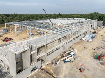 Photographie du chantier Liebherr pour Giraud-Serin Constructions métalliques par Jean-Luc Renouil photographe et pilote de drone