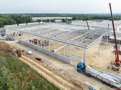 Photographie du chantier Liebherr pour Giraud-Serin Constructions métalliques par Jean-Luc Renouil photographe et pilote de drone