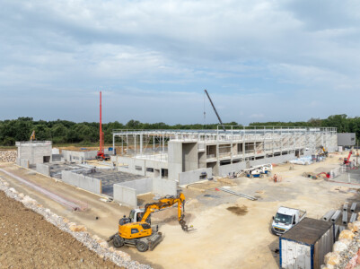 Photographie du chantier Liebherr pour Giraud-Serin Constructions métalliques par Jean-Luc Renouil photographe et pilote de drone