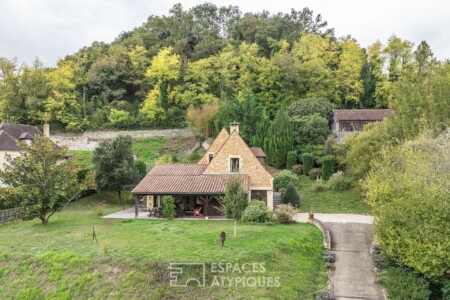Superbe maison en pierre photographiée par Jean-Luc Renouil, photographe et pilote de drone.