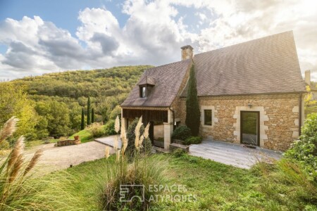 Superbe maison en pierre photographiée par Jean-Luc Renouil, photographe et pilote de drone.