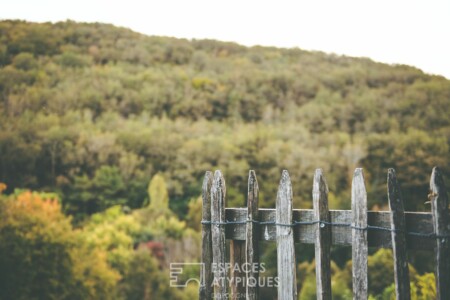 Superbe maison en pierre photographiée par Jean-Luc Renouil, photographe et pilote de drone.