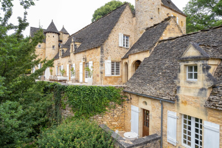 Château La Carrière à Saint-Cyprien photographié par Jean-Luc Renouil photographe et pilote de drone en Dordogne