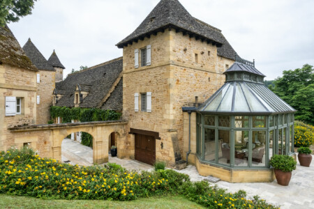 Château La Carrière à Saint-Cyprien photographié par Jean-Luc Renouil photographe et pilote de drone en Dordogne