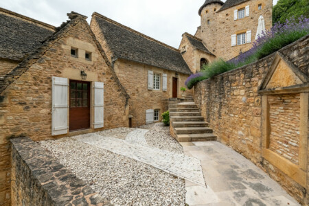 Château La Carrière à Saint-Cyprien photographié par Jean-Luc Renouil photographe et pilote de drone en Dordogne