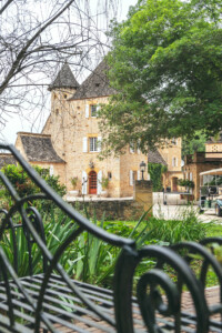 Château La Carrière à Saint-Cyprien photographié par Jean-Luc Renouil photographe et pilote de drone en Dordogne