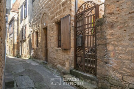 Immeuble de Sarlat la Canéda photographié par Jean-Luc Renouil, photographe immobilier et pilote de drone en Dordogne