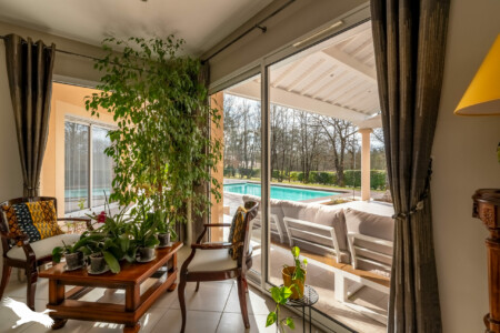 Maison contemporaine photographiée par Jean-Luc Renouil photographe immobilier et pilote de drone en Dordogne