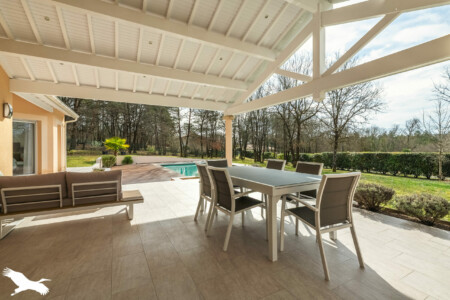 Maison contemporaine photographiée par Jean-Luc Renouil photographe immobilier et pilote de drone en Dordogne