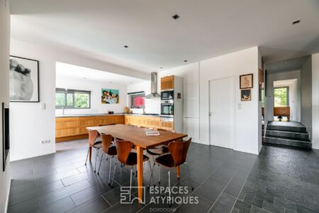 Villa en bois sur Grand Brassac photographiée par Jean-Luc Renouil, photographe immobilier et pilote de drone en Dordogne.
