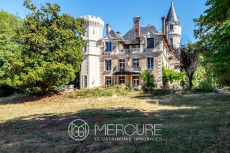 Château Puymoger à Nontron photographié par Jean-Luc Renouil, photographe immobilier et pilote de drone en Dordogne