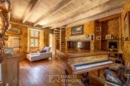Maison en pierre photographiée par Jean-Luc Renouil, photographe immobilier et pilote de drone en Dordogne.