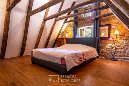 Maison en pierre photographiée par Jean-Luc Renouil, photographe immobilier et pilote de drone en Dordogne.