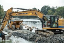 Chantier au niveau du barrage hydroélectrique de Bergerac photographié par Jean-Luc Renouil, photographe et pilote de drone en Dordogne.