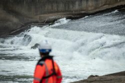 Chantier au niveau du barrage hydroélectrique de Bergerac photographié par Jean-Luc Renouil, photographe et pilote de drone en Dordogne.