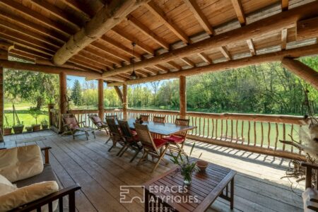 Fuste en bordure d'étang photographiée par Jean-Luc Renouil, photographe immobilier et pilote de drone en Dordogne.