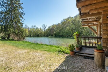 Fuste en bordure d'étang photographiée par Jean-Luc Renouil, photographe immobilier et pilote de drone en Dordogne.