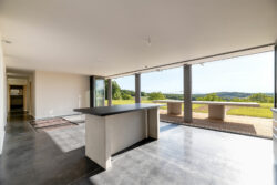 Villa moderne à Saint-Astier photographiée par Jean-Luc Renouil photographe immobilier et pilote de drone en Dordogne