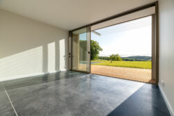 Villa moderne à Saint-Astier photographiée par Jean-Luc Renouil photographe immobilier et pilote de drone en Dordogne