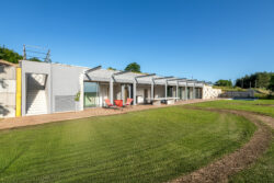 Villa moderne à Saint-Astier photographiée par Jean-Luc Renouil photographe immobilier et pilote de drone en Dordogne