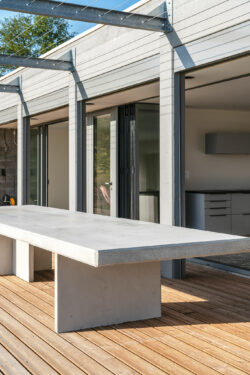 Villa moderne à Saint-Astier photographiée par Jean-Luc Renouil photographe immobilier et pilote de drone en Dordogne