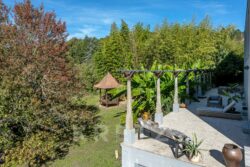 Maison d'architecte sur Sarlat photographiée par Jean-Luc Renouil, photographe immobilier et pilote de drone en Dordogne.