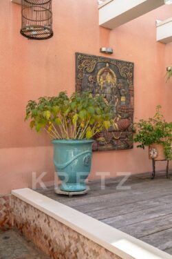 Maison d'architecte sur Sarlat photographiée par Jean-Luc Renouil, photographe immobilier et pilote de drone en Dordogne.