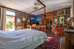 Maison d'architecte sur Sarlat photographiée par Jean-Luc Renouil, photographe immobilier et pilote de drone en Dordogne.