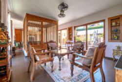 Maison d'architecte sur Sarlat photographiée par Jean-Luc Renouil, photographe immobilier et pilote de drone en Dordogne.