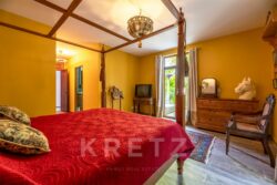 Maison d'architecte sur Sarlat photographiée par Jean-Luc Renouil, photographe immobilier et pilote de drone en Dordogne.