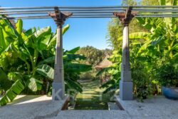 Maison d'architecte sur Sarlat photographiée par Jean-Luc Renouil, photographe immobilier et pilote de drone en Dordogne.
