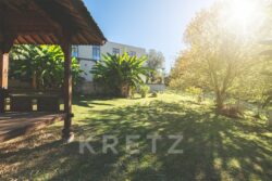 Maison d'architecte sur Sarlat photographiée par Jean-Luc Renouil, photographe immobilier et pilote de drone en Dordogne.