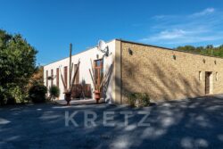 Maison d'architecte sur Sarlat photographiée par Jean-Luc Renouil, photographe immobilier et pilote de drone en Dordogne.