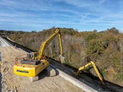 Reportage sur le chantier de réfection des talus de la D709 par NGE - ABTP BIARD - Reportage photographique de Jean-Luc Renouil photographe et pilote de drone en Dordogne.