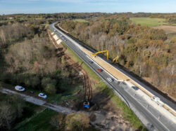 Reportage sur le chantier de réfection des talus de la D709 par NGE - ABTP BIARD - Reportage photographique de Jean-Luc Renouil photographe et pilote de drone en Dordogne.