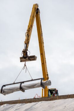 Reportage sur le chantier de réfection des talus de la D709 par NGE - ABTP BIARD - Reportage photographique de Jean-Luc Renouil photographe et pilote de drone en Dordogne.