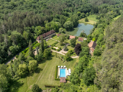 Grand domaine à Mauzens et Miremont photographié par Jean-Luc Renouil, photographe immobilier et pilote de drone en Dordogne.