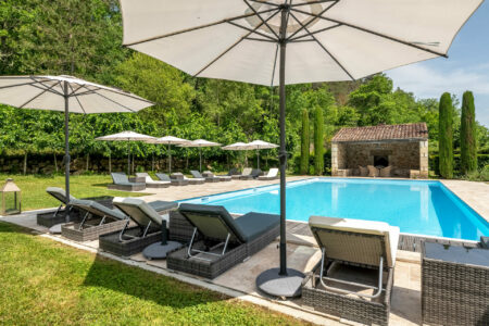 Grand domaine à Mauzens et Miremont photographié par Jean-Luc Renouil, photographe immobilier et pilote de drone en Dordogne.