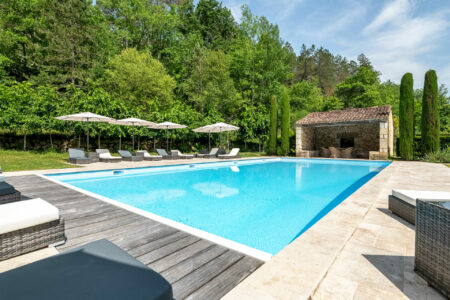 Grand domaine à Mauzens et Miremont photographié par Jean-Luc Renouil, photographe immobilier et pilote de drone en Dordogne.