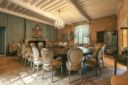 Grand domaine à Mauzens et Miremont photographié par Jean-Luc Renouil, photographe immobilier et pilote de drone en Dordogne.