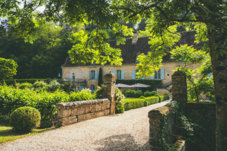 Grand domaine à Mauzens et Miremont photographié par Jean-Luc Renouil, photographe immobilier et pilote de drone en Dordogne.