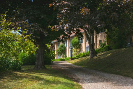 Grand domaine à Mauzens et Miremont photographié par Jean-Luc Renouil, photographe immobilier et pilote de drone en Dordogne.