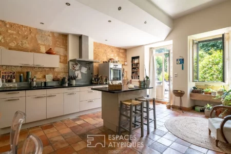 Maison de ville de caractère à Mussidan photographiée par Jean-Luc Renouil photographe immobilier et pilote de drone en Dordogne.