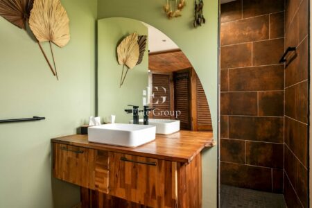 Maison contemporaine en bois photographié par Jean-Luc Renouil photographe immobilier et pilote de drone en Dordogne.