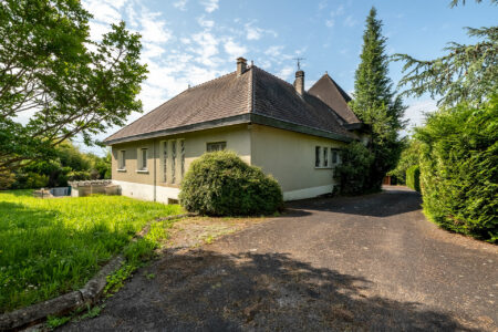 Immobilier Nontron 4 Maison d'architecte photographiée par Jean-Luc Renouil, photographe immobilier et pilote de drone en Dordogne