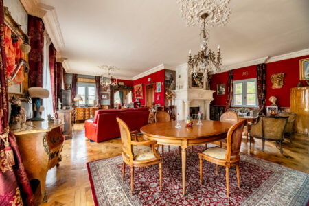 Immobilier Castelnaud 16 Maison en pierres à Castelnaud la Chapelle photographiée par Jean-Luc Renouil photographe immobilier professionnel et pilote de drone en Dordogne.