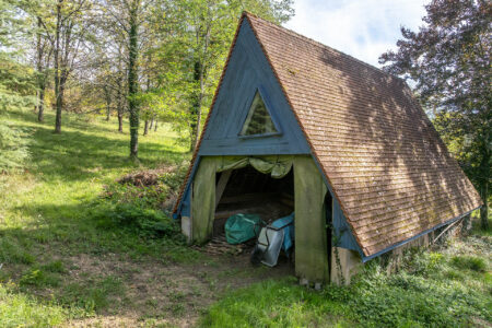 Maison atypique à Rouffignac photographiée par Jean-Luc Renouil, photographe immobilier et pilote de drone en Dordogne.